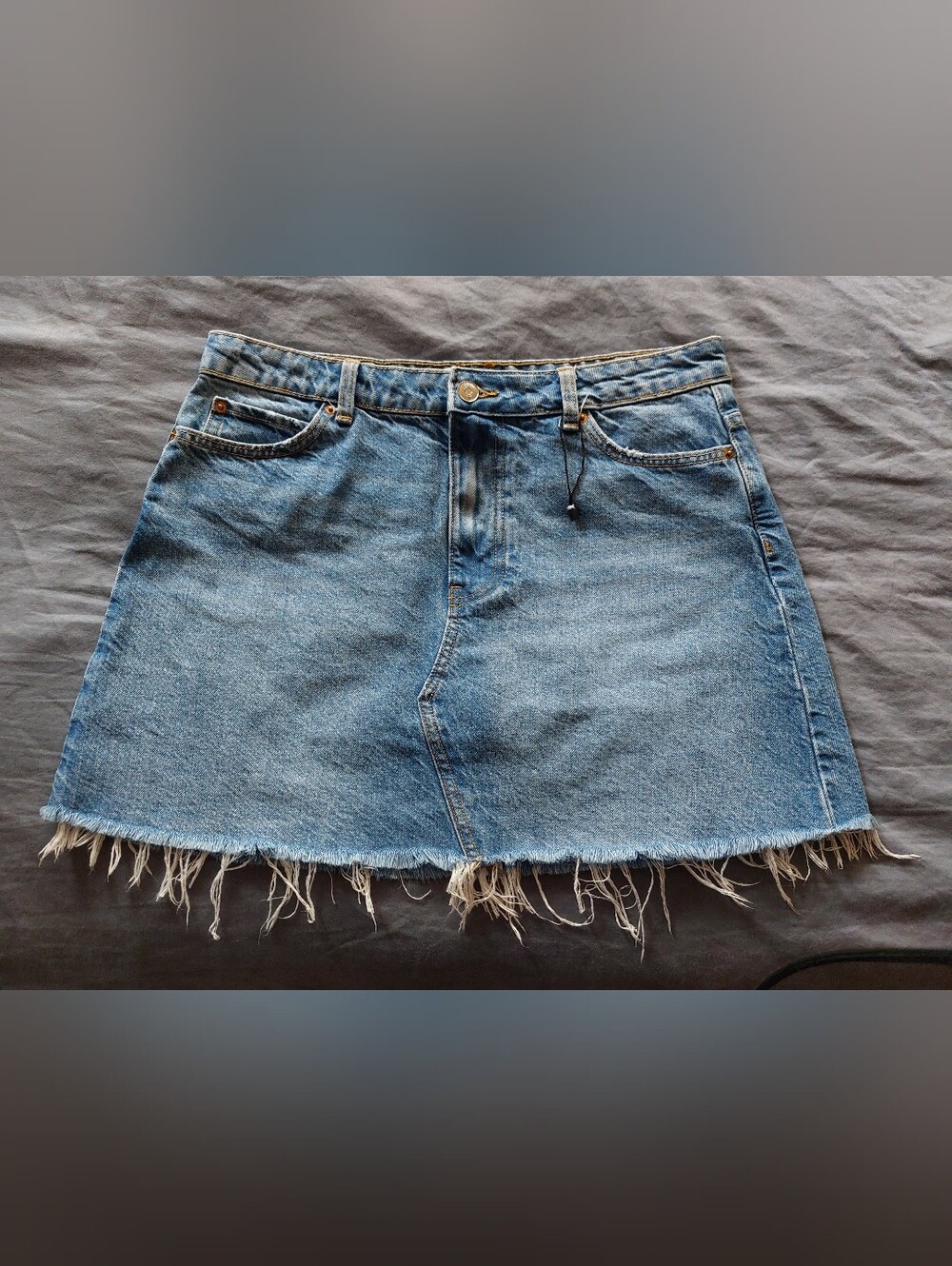 Zara Light Blue Frayed-Hem Denim Mini Skirt Size M 100% Cotton NWOT